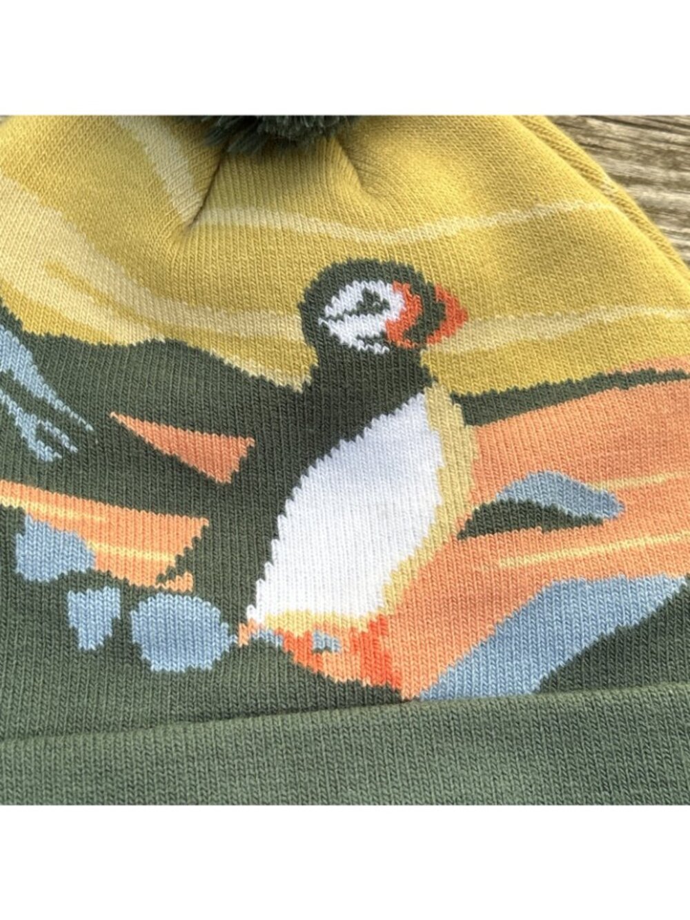 Icelandic Knit Winter Hat Puffin Bird Souvenir Pom Pom Toque Green Yellow - Picture 3 of 7
